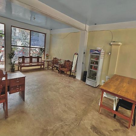 Carillo guest house Coron Esterno foto