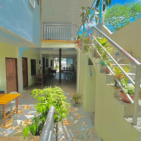 Carillo guest house Coron Esterno foto