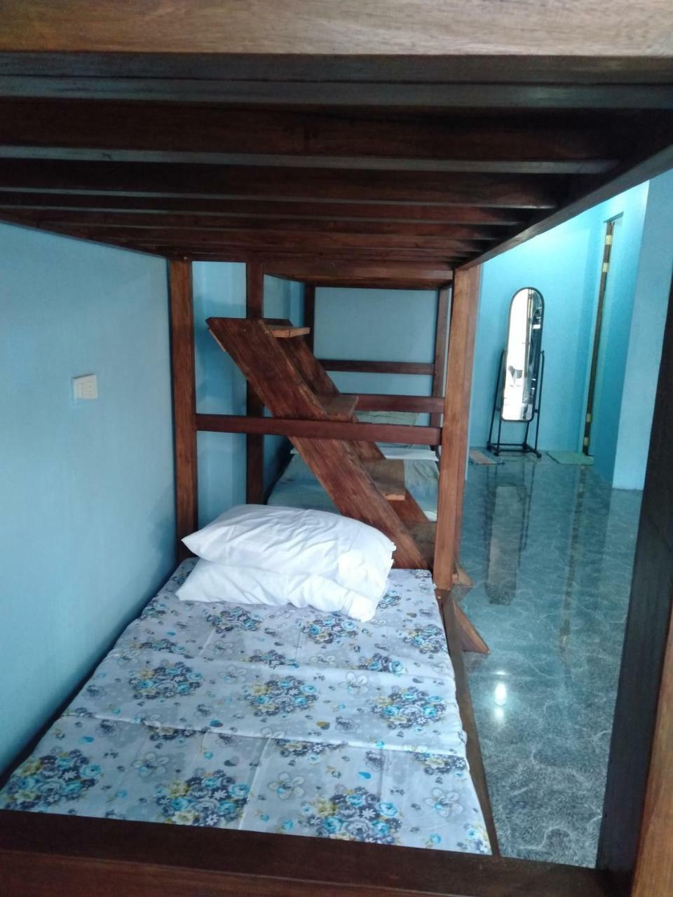 Carillo guest house Coron Esterno foto