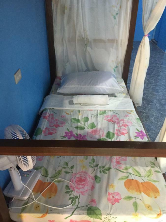 Carillo guest house Coron Esterno foto