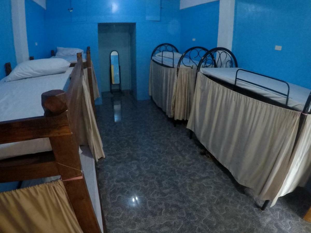Carillo guest house Coron Esterno foto