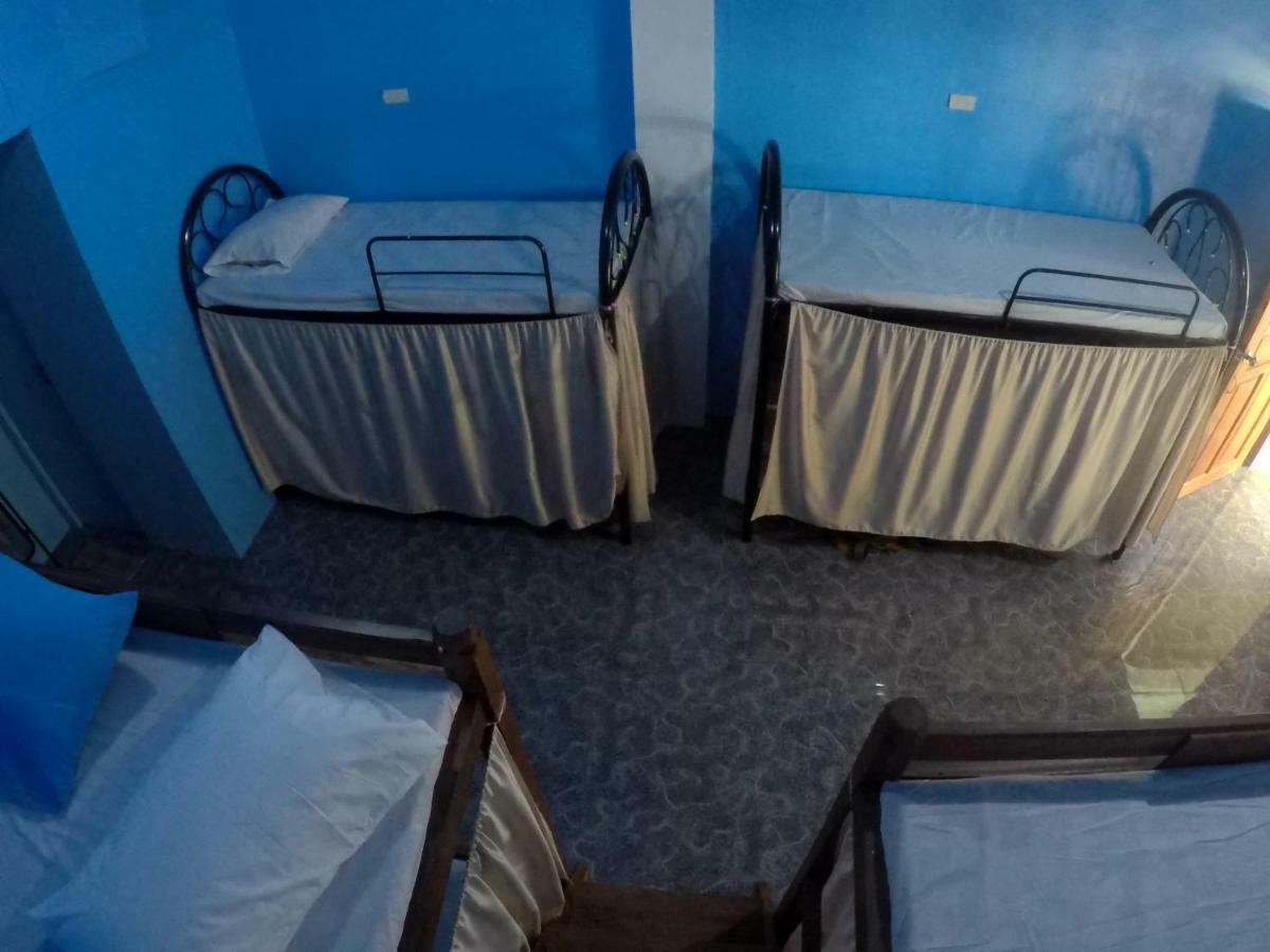 Carillo guest house Coron Esterno foto
